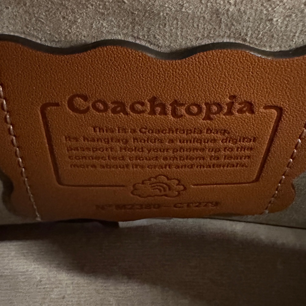 Coachtopia Wavy Dinky Bag in Black Croc-Embossed Leather NWOT - Picture 6 of 9